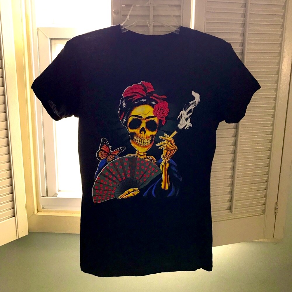 Womens Skeleton w/Cigarette & Fan T Shirt Med New
